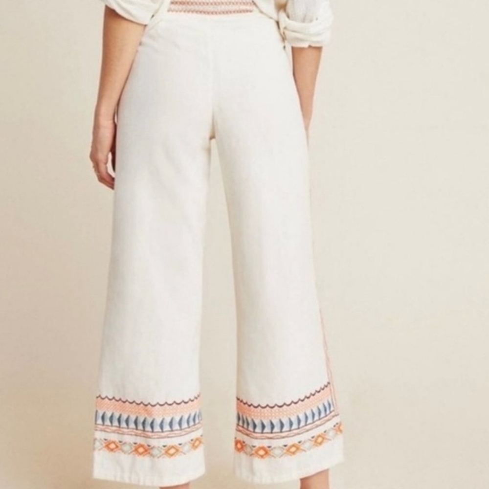 ANTHROPOLOGIE WOMEN'S CREAM ISLANDER EMBROIDERY STRAIGHT LEG CROP, SIZE 6. - Picture 2 of 10